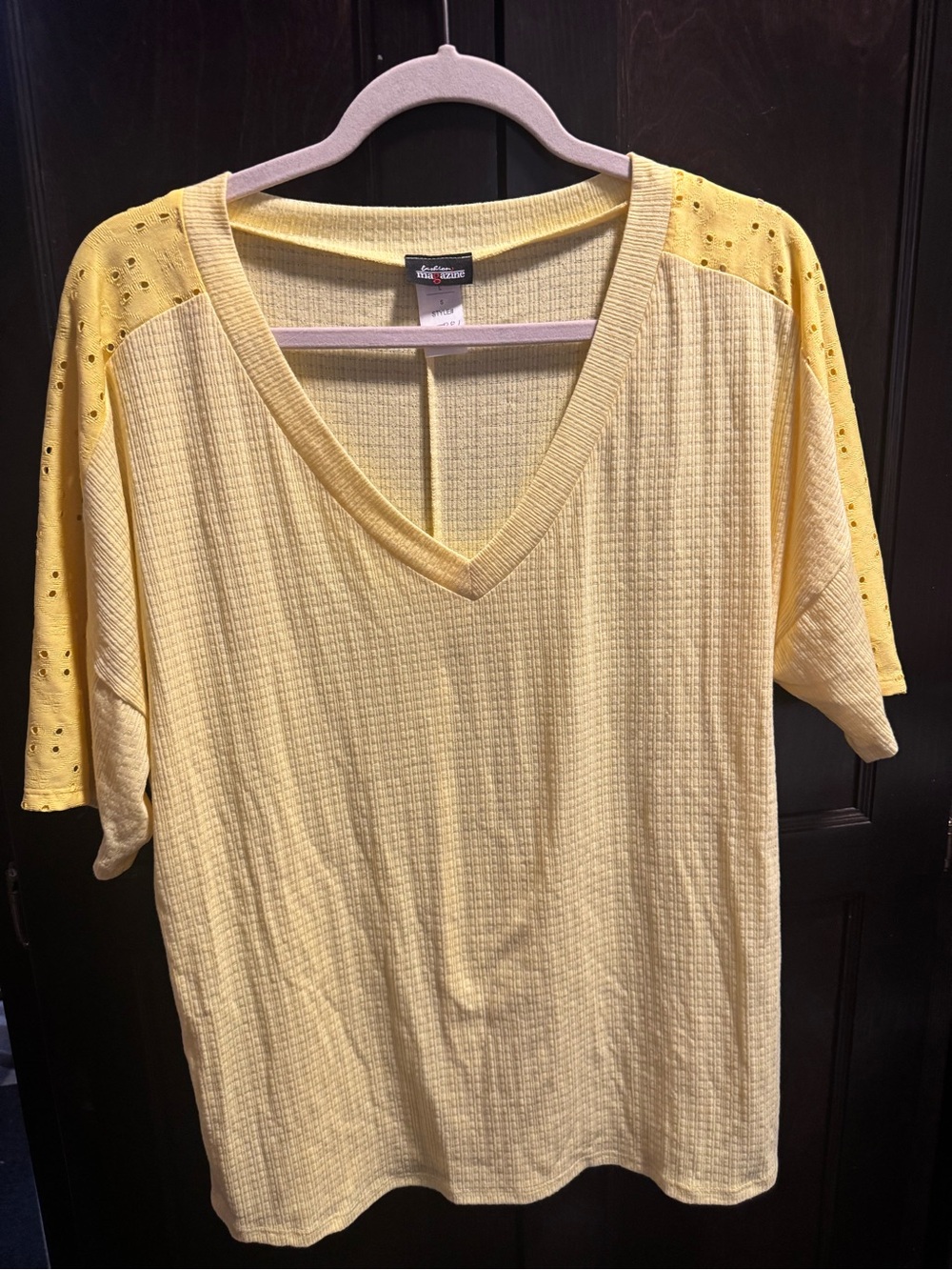 Fashion Magazine Light Yellow V-Neck Short Sleeve Top